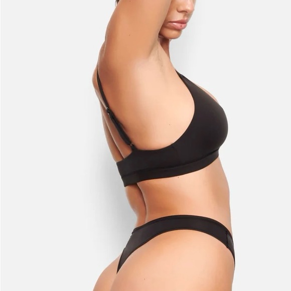 NWT SKIMS Fits Everybody Triangle Bralette - Picture 3 of 8